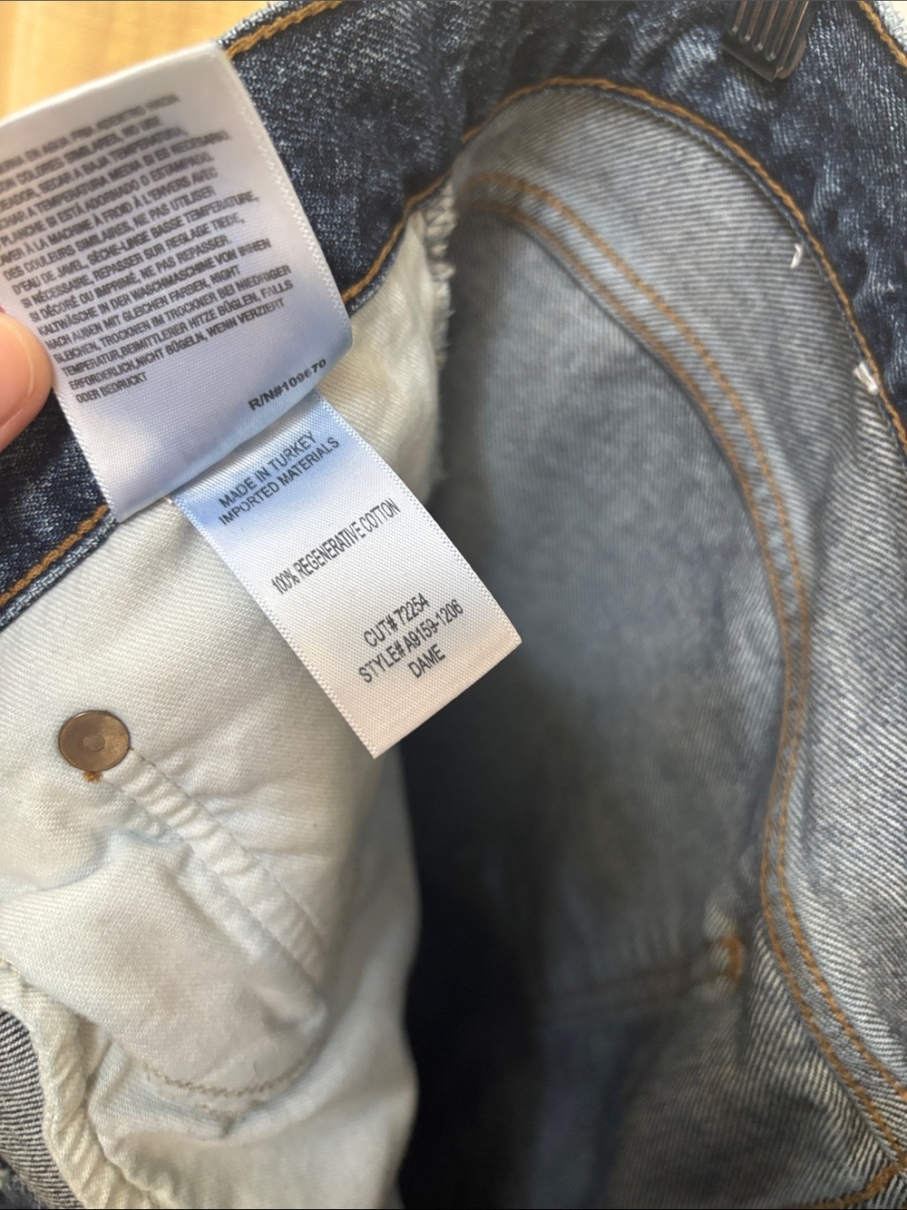 Agolde wide leg raw hem jeans - Picture 3 of 12